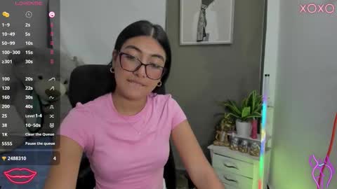 Snapshot of allison_18_ chatting on November 24, 2:22 am Nana online show from November 24, 2:22 am