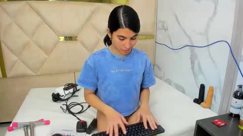 Snapshot of allison_69ts chatting on September 14, 2:44 am allison_69ts online show from September 14, 2:44 am