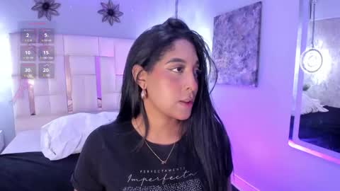 Snapshot of allisonfoster_ chatting on January 14, 9:09 pm Allison online show from January 14, 9:09 pm