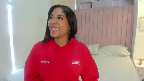 Snapshot of allisonfoster_ chatting on January 24, 7:49 pm Allison online show from January 24, 7:49 pm