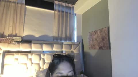 Snapshot of allisonfoster_ chatting on February 16, 7:27 pm Allison online show from February 16, 7:27 pm