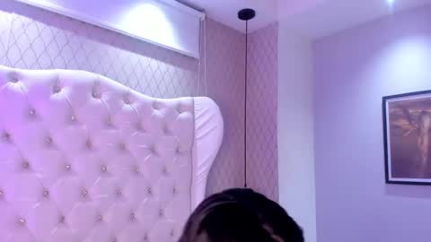 Snapshot of allisonfoster_ chatting on March 2, 1:47 am Allison online show from March 2, 1:47 am