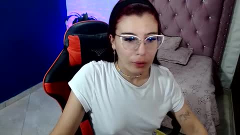 ALLISON online show from January 3, 2:32 am