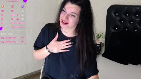 Snapshot of allisonn223 chatting on January 18, 9:02 pm Deea online show from January 18, 9:02 pm