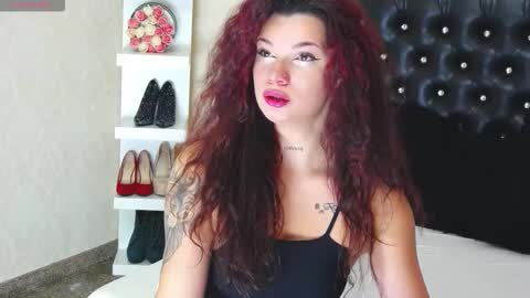 Snapshot of allisonn223 chatting on September 30, 12:21 pm Deea online show from September 30, 12:21 pm