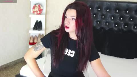 Snapshot of allisonn223 chatting on October 17, 12:41 pm Deea online show from October 17, 12:41 pm