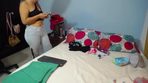 Snapshot of allisonnjones chatting on October 11, 6:17 pm allisonnjones online show from October 11, 6:17 pm