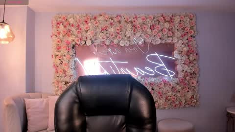 Allison Rogers online show from April 8, 3:28 am