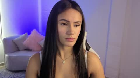 Snapshot of allisson_a chatting on November 8, 3:39 am Allisson online show from November 8, 3:39 am