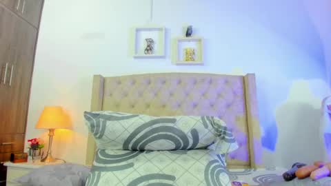 allisson online show from February 15, 12:01 pm