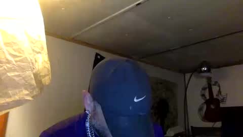 Snapshot of allitrunnin chatting on October 12, 8:46 am allitrunnin online show from October 12, 8:46 am