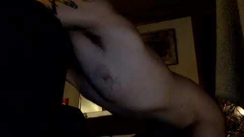 Snapshot of allitrunnin chatting on October 25, 7:16 am allitrunnin online show from October 25, 7:16 am