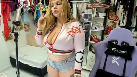 allsson_miller online show from January 4, 4:44 am