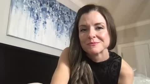 Snapshot of alluring_aurora_amor chatting on December 9, 7:50 am Aurora online show from December 9, 7:50 am