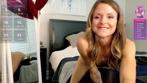 Snapshot of alluring_aurora_amor chatting on September 12, 4:23 am Aurora online show from September 12, 4:23 am