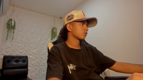 alluringangel01 online show from January 7, 1:52 am