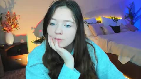 alluringeyess online show from October 19, 4:35 am