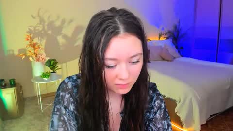 alluringeyess online show from November 29, 9:23 am