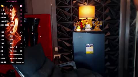 Snapshot of alluringnatalya chatting on February 5, 6:56 am Natalya Fox online show from February 5, 6:56 am