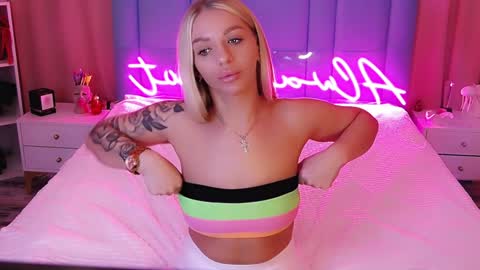 AlwaysHot online show from January 10, 2:25 am