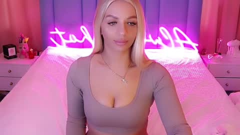 AlwaysHot online show from January 27, 2:53 am