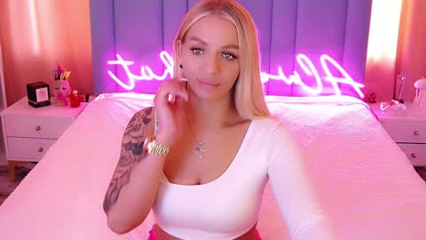 AlwaysHot online show from January 30, 6:24 am