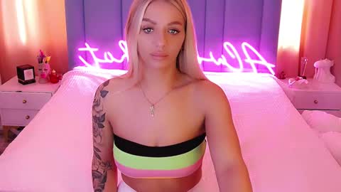 AlwaysHot online show from March 8, 6:21 am