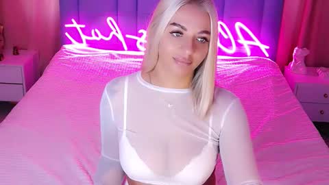 AlwaysHot online show from September 18, 2:35 am