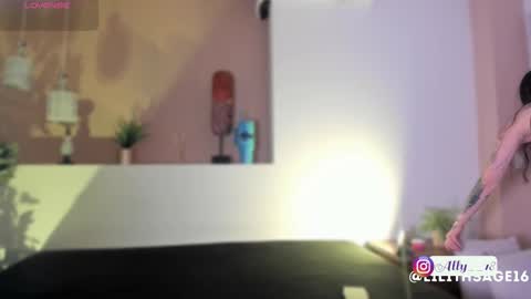 Snapshot of ally_addams chatting on September 29, 4:06 am Ally online show from September 29, 4:06 am
