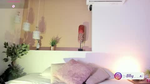Snapshot of ally_addams chatting on October 13, 4:23 am Ally online show from October 13, 4:23 am