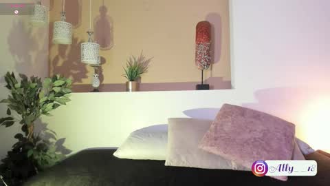 Snapshot of ally_addams chatting on October 14, 5:30 am Ally online show from October 14, 5:30 am