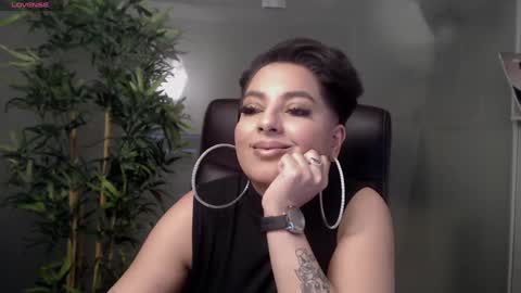         online show from February 8, 11:34 pm