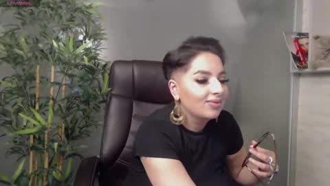         online show from February 12, 12:48 am