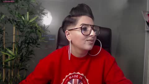         online show from February 17, 9:08 pm