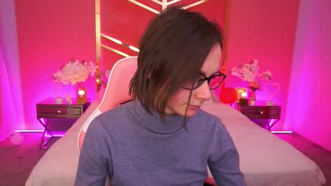 Snapshot of allymiss chatting on December 18, 8:42 am allymiss online show from December 18, 8:42 am