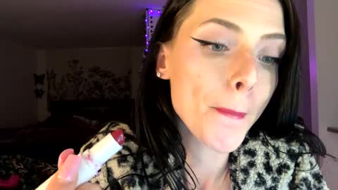 Snapshot of allyoursss1212 chatting on February 3, 9:08 am Ally Girl In Her Ally World online show from February 3, 9:08 am