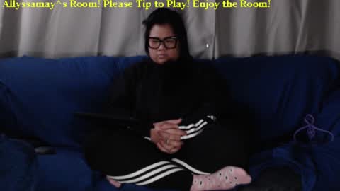 Allyssamay online show from February 17, 6:42 am