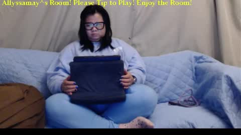 Allyssamay online show from February 4, 4:51 am
