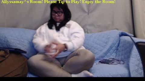 Allyssamay online show from March 2, 5:19 am