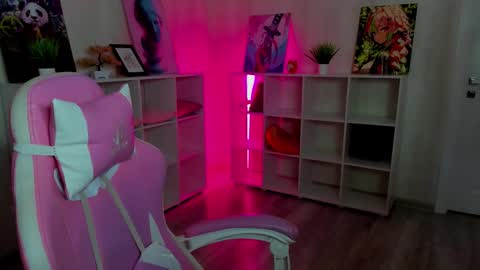 alma_jons online show from February 28, 12:44 am