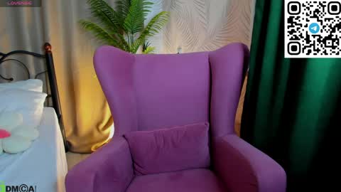 alma_jons online show from April 15, 12:28 am