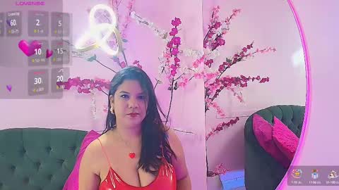 ALMENDRAEVANS online show from February 9, 11:47 am