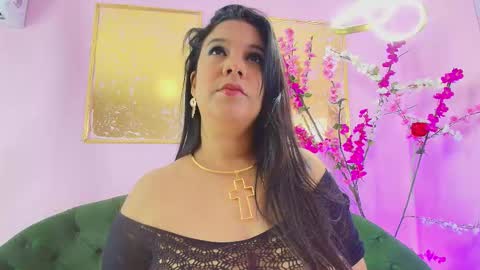 ALMENDRAEVANS online show from November 9, 12:03 pm