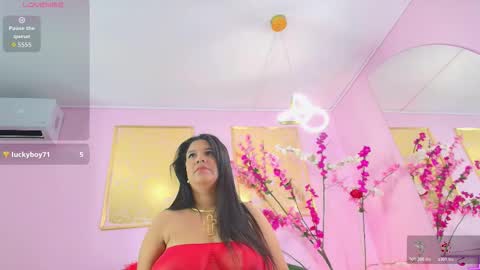 ALMENDRAEVANS online show from December 5, 1:09 pm