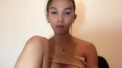 larah online show from October 5, 10:13 am