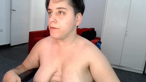 Almond online show from December 6, 2:24 am