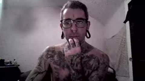 Snapshot of aloewish chatting on November 15, 5:49 am Aloe online show from November 15, 5:49 am