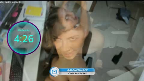 Snapshot of alondra_on_fire chatting on October 24, 4:36 pm Alondra Suarez online show from October 24, 4:36 pm