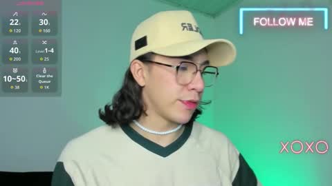 Independent model online show from January 13, 1:33 am