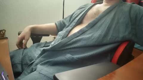 Snapshot of alonzomanly chatting on November 18, 5:12 am alonzomanly online show from November 18, 5:12 am